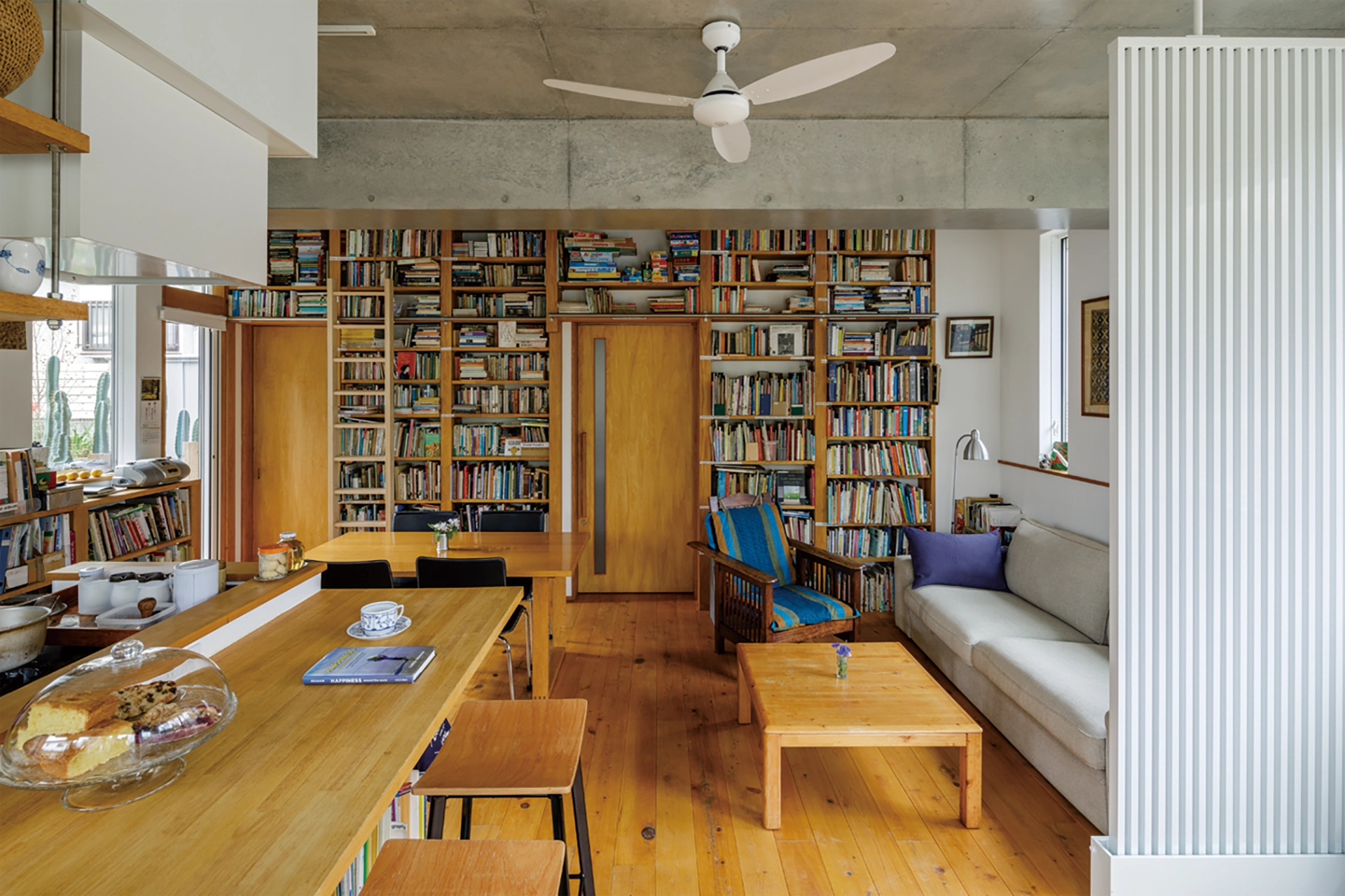 伝統的置屋根［ダブルルーフ］を応用したハイブリット建築_内観