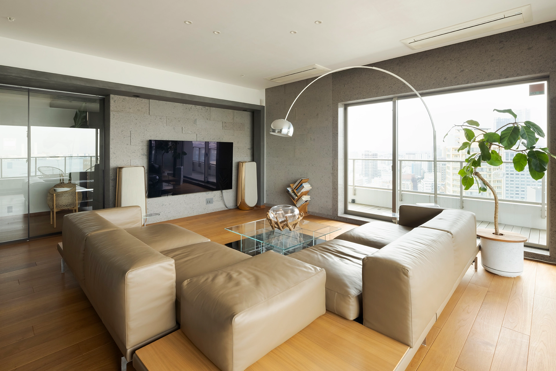 こだわりの素材を楽しむ家_内観